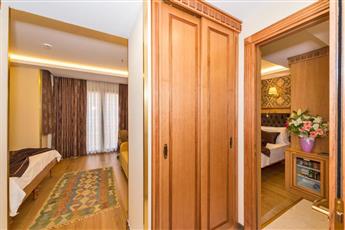 Aprilis Gold Hotel