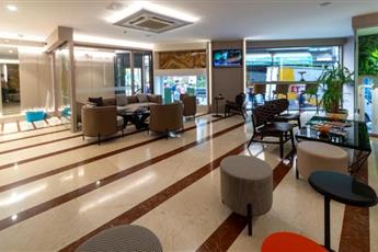 Aprilis Hotel 4*