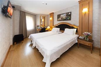 Aprilis Hotel 4*
