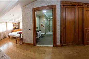 Aprilis Hotel