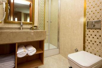 Aprilis Hotel