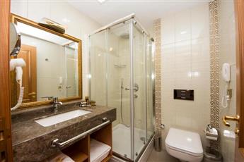 Aprilis Hotel