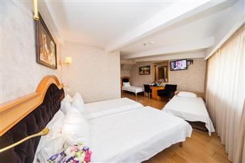 Aprilis Hotel