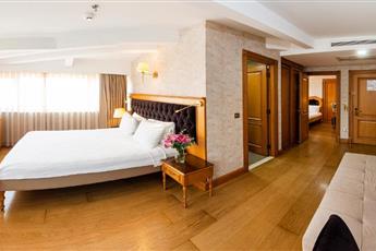 Aprilis Hotel
