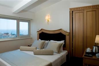 Aprilis Hotel