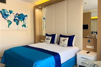 AQI Pegasos World 4*