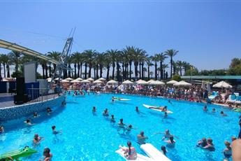 AQI Pegasos World 4*