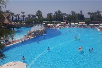 AQI Pegasos World 4*