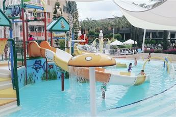 AQI Pegasos World 4*