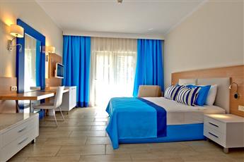 AQI Pegasos World 4*