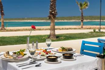 Aquasis De Luxe Resort & Spa 5*