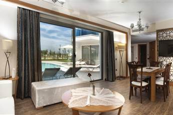 Aquasis De Luxe Resort & Spa 5*