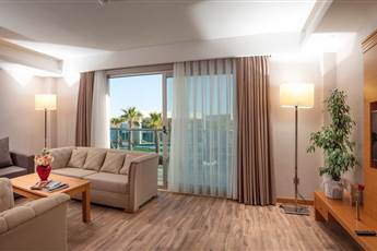 Aquasis De Luxe Resort & Spa 5*