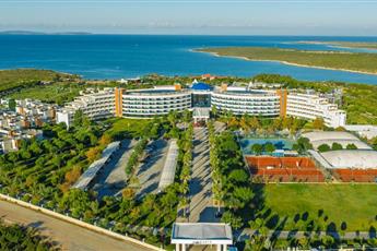 Aquasis De Luxe Resort & Spa