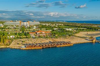 Aquasis De Luxe Resort & Spa