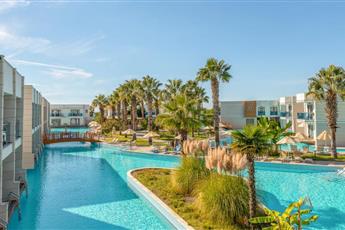 Aquasis De Luxe Resort & Spa