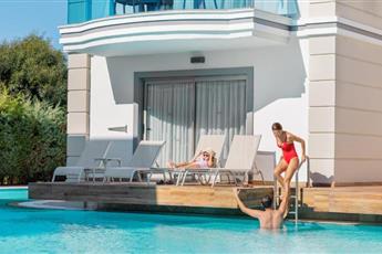 Aquasis De Luxe Resort & Spa