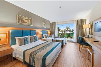 Aquasis De Luxe Resort & Spa