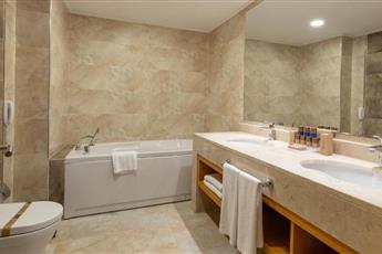 Aquasis De Luxe Resort & Spa