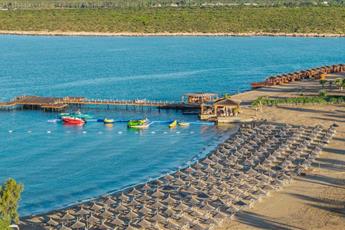 Aquasis De Luxe Resort & Spa