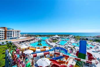 Aquasis De Luxe Resort & Spa