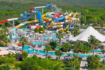 Aquasis De Luxe Resort & Spa