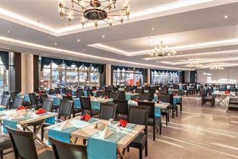 Aquasis De Luxe Resort & Spa