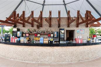 Aquasis De Luxe Resort & Spa