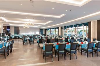 Aquasis De Luxe Resort & Spa