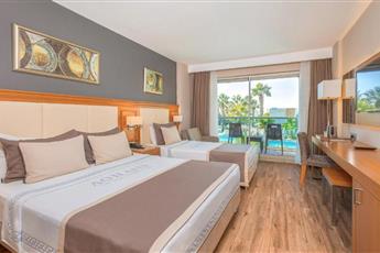 Aquasis De Luxe Resort & Spa