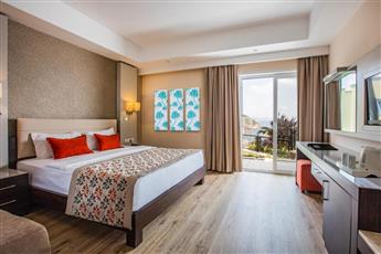 Aria Claros Beach & Spa Resort
