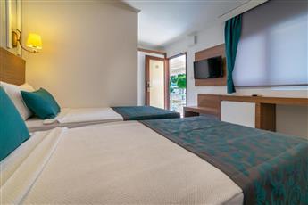 Armas Beach Hotel