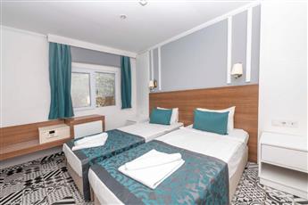 Armas Beach Hotel