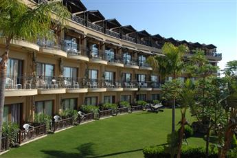 Armas Labada Hotel