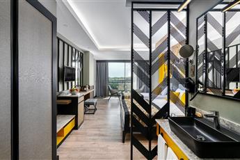 Arnor De Luxe Hotel & Spa