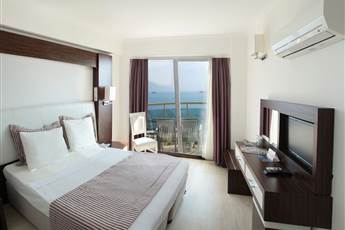 Arora Hotel 4*