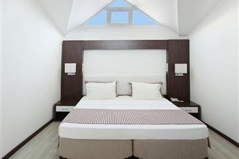 Arora Hotel
