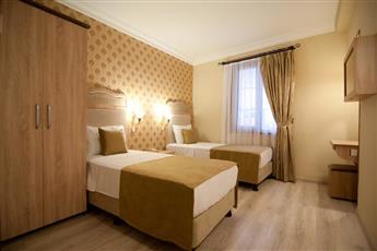 Artefes Hotel 3*