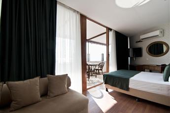 Artefes Hotel Old City& Spa
