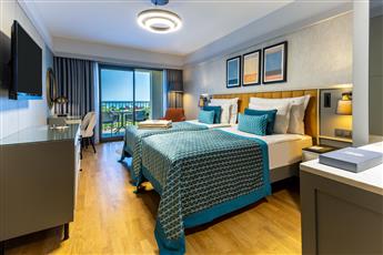 Arum Barut Collection