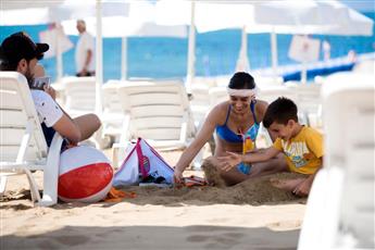 Arum Barut Collection