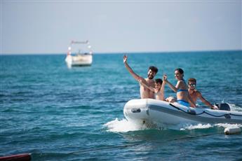 Arum Barut Collection