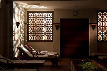 Arum Barut Collection