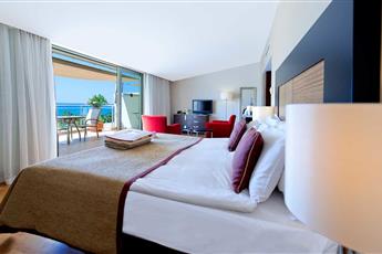 Arum Barut Collection
