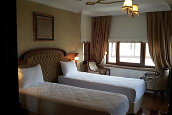 Aruna Hotel 4*