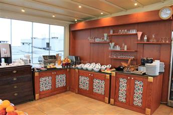 Aruna Hotel