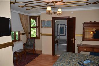 Aruna Hotel