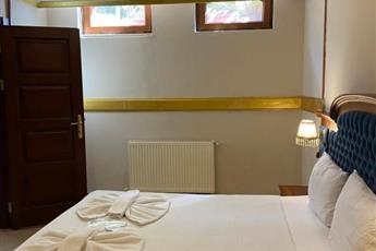 Aruna Hotel