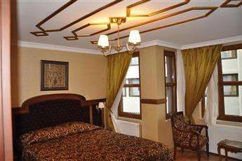 Aruna Hotel