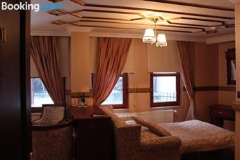 Aruna Hotel